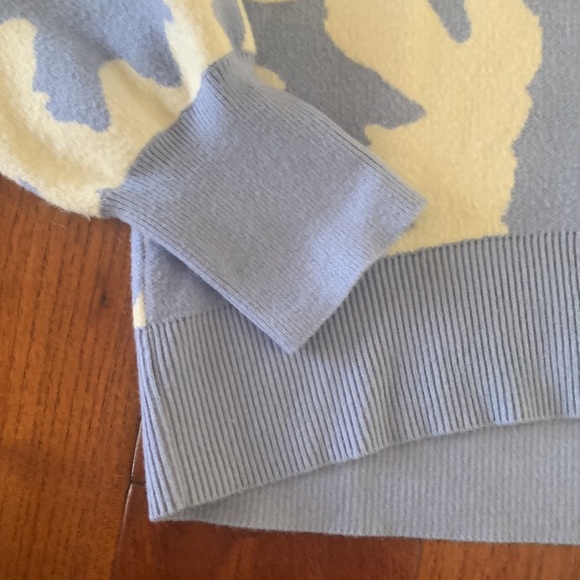 Halogen NORDSTROM Blue & White Abstract Cropped Sweater Long Sleeve Size M - Picture 2 of 10